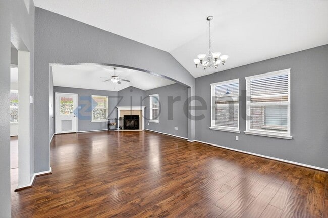 Building Photo - 916 Reveille Rd