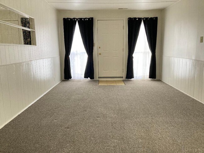 Building Photo - 2707 Princeton Ave