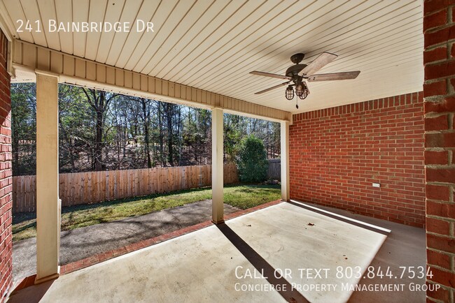 Building Photo - 241 Bainbridge Dr