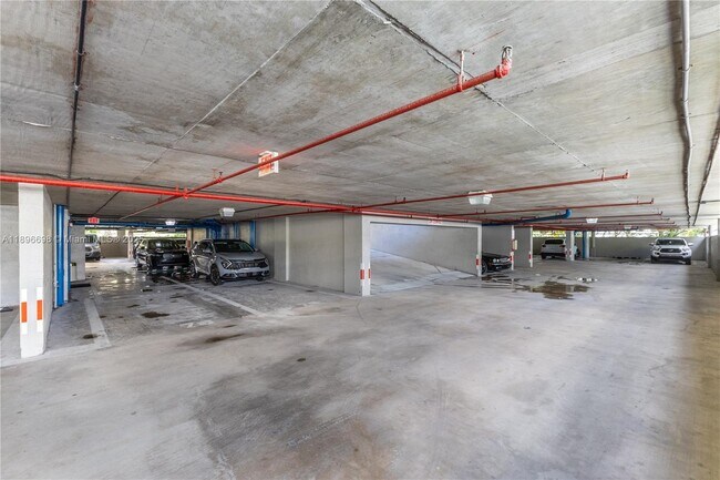 Building Photo - 1621 Bay Rd