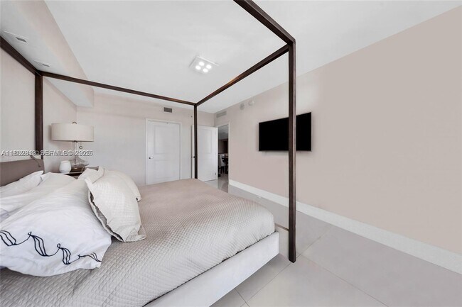 Building Photo - 400 Sunny Isles Blvd