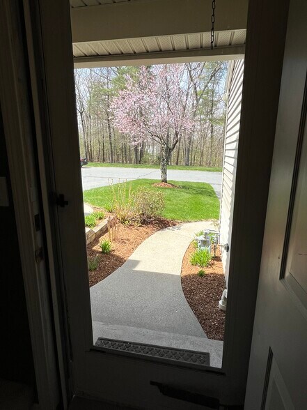 Entrance doorway (level 2) - 9 Ann Dr