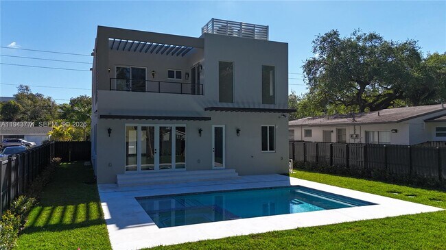 Building Photo - 7310 SW 63rd Ct