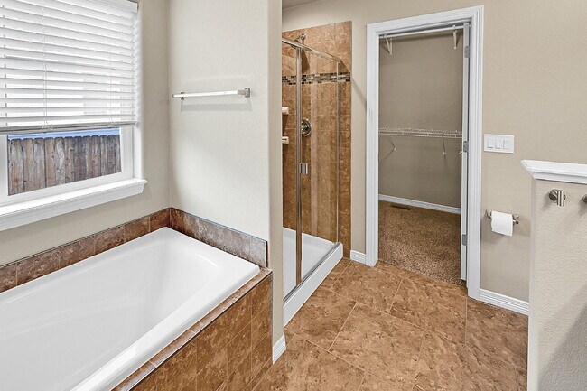 Building Photo - $2,550 - 4 Bed, 3 Bath Home in Colorado Sp...
