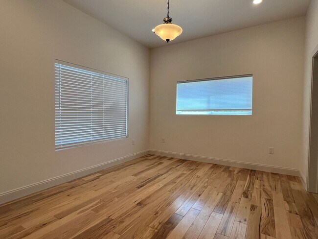 Building Photo - 7071 Martwood Way