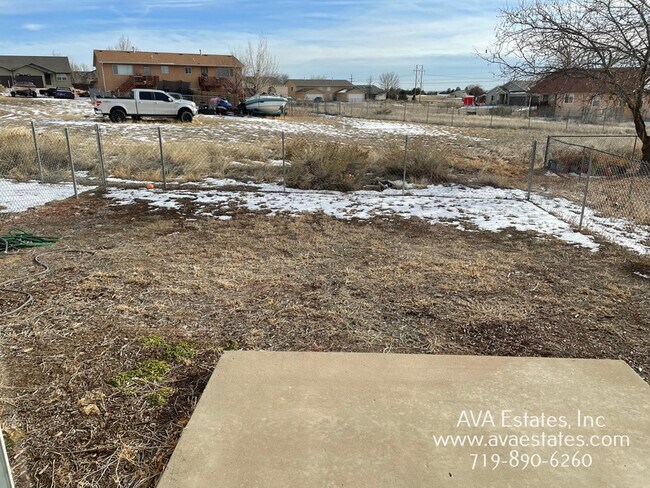 Building Photo - 246 W Coral Dr