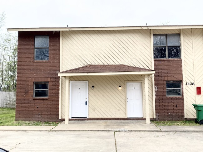 Building Photo - 1408 Christy Dr