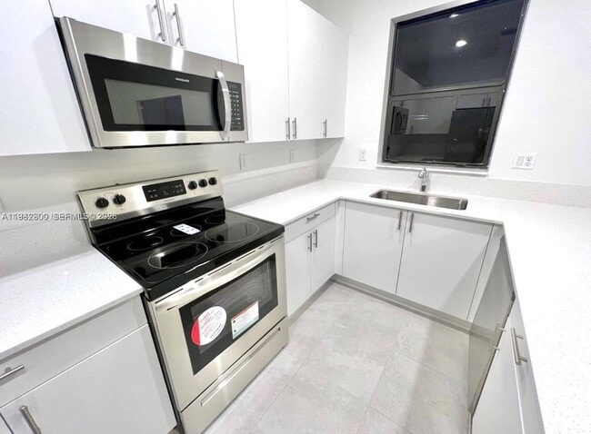 Building Photo - 12950 SW 233rd Terrace