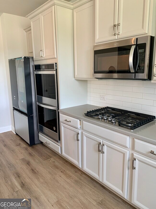 Building Photo - 600 Cunninghame Ct