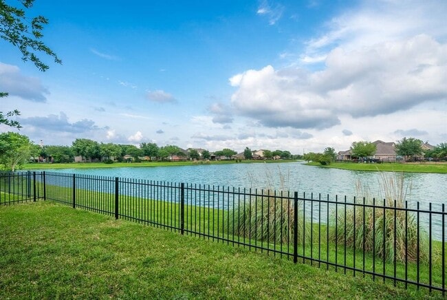 Building Photo - 11314 Sandermeyer Dr