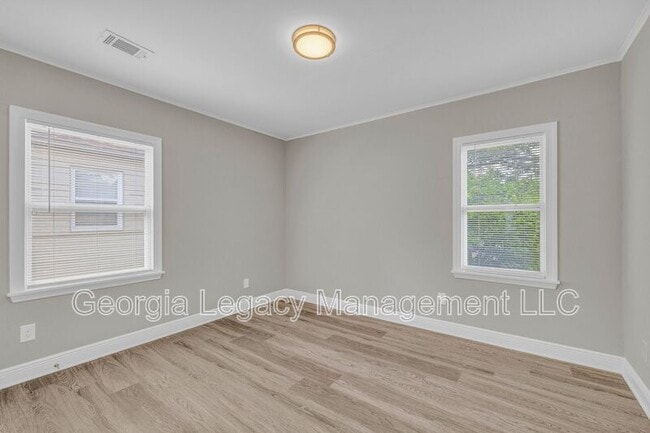 Building Photo - 21 Andrews Ct