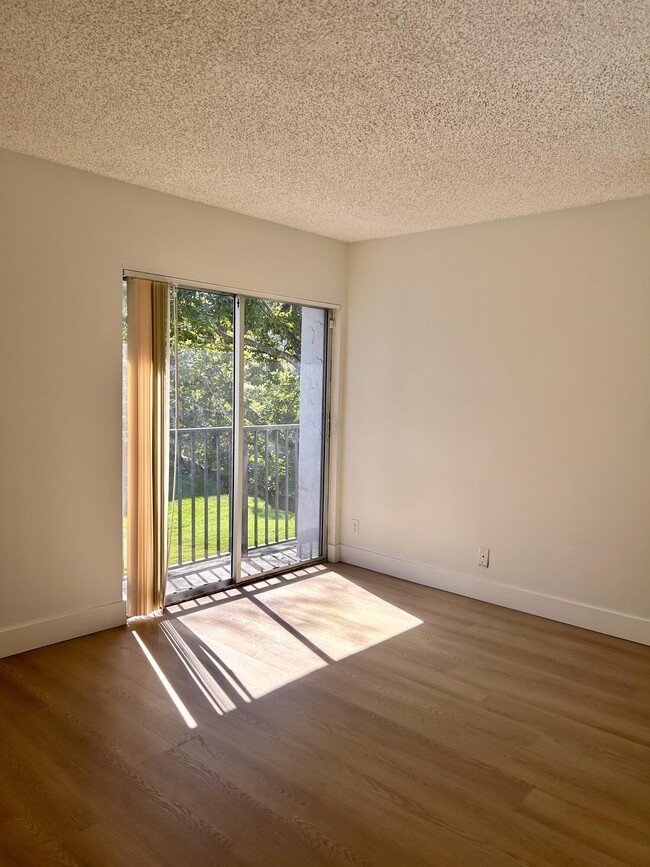 Building Photo - 8540 N Sherman Cir