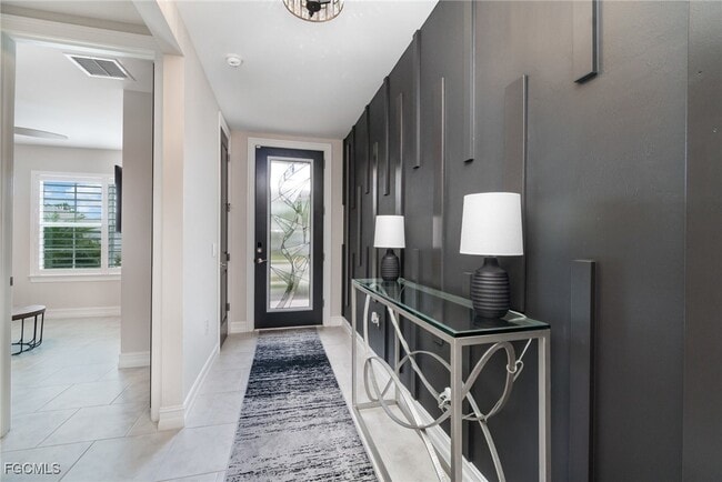 Building Photo - 44525 Palm Frond Dr