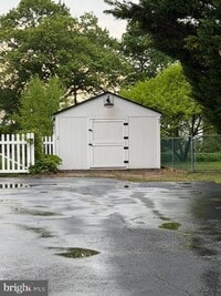 Building Photo - 1520 Hilltop Rd