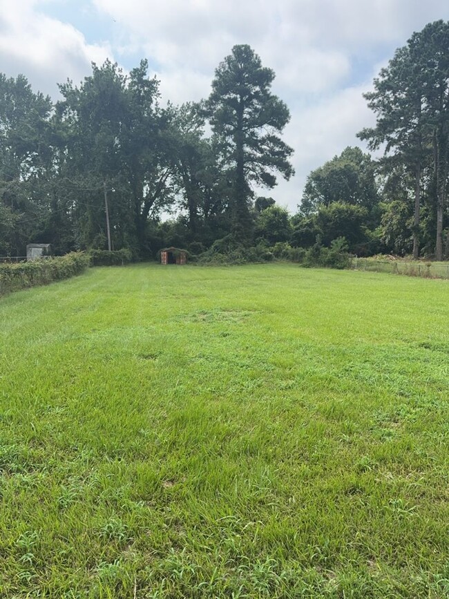 Building Photo - 3 bedroom 1 bathroom Home in Augusta, GA
