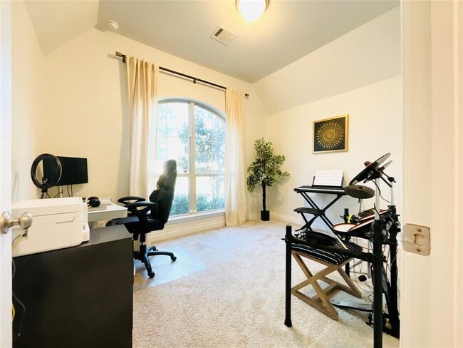Building Photo - 2507 Elmwood Trl
