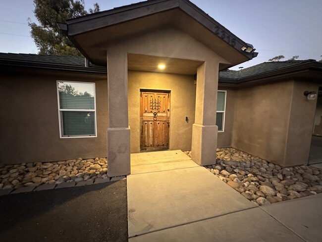 Building Photo - 2315 Tavern Rd