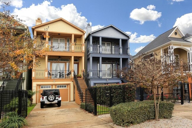 Building Photo - 1138 Robbie St