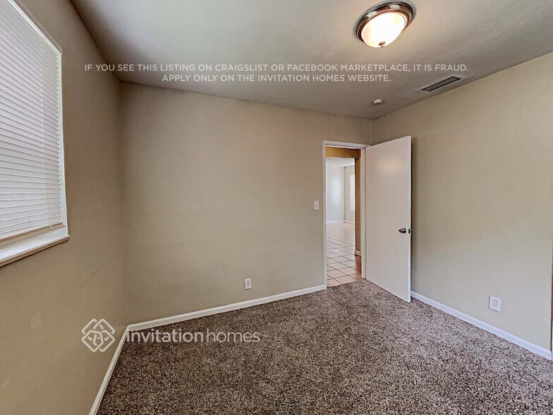 Building Photo - 2301 N 62nd Ave
