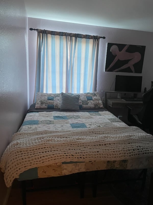 Building Photo - 3952 N Granada Ave