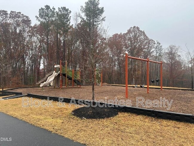 Building Photo - 6650 Gibraltar Rock Dr