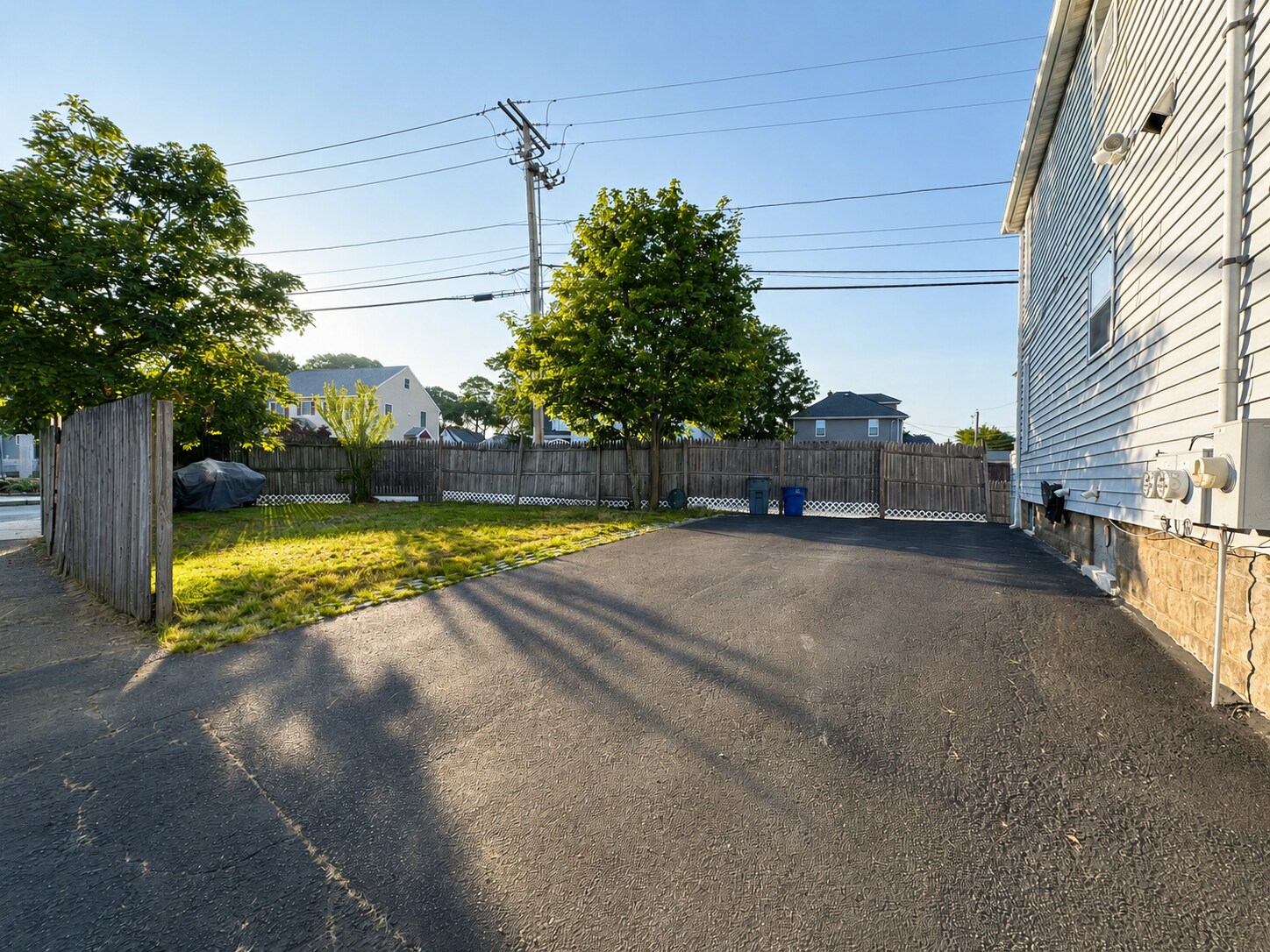 Building Photo - 1173 Sea St