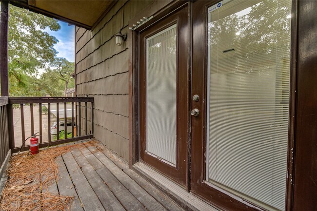 Building Photo - 11711 Memorial Dr