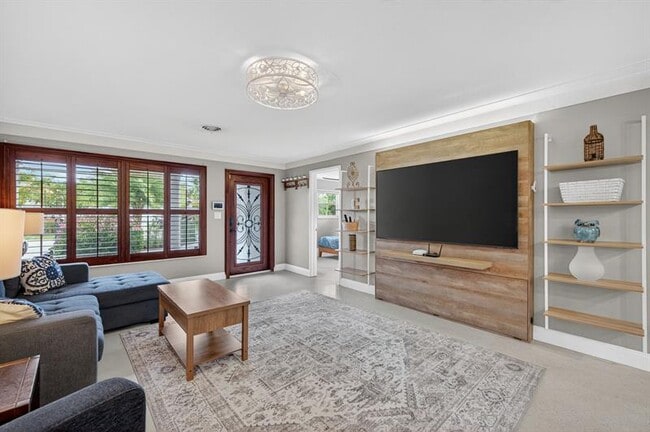 Building Photo - 2407 NE 17th Terrace