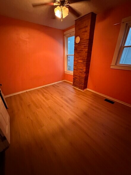 Building Photo - 815 Rubel Ave
