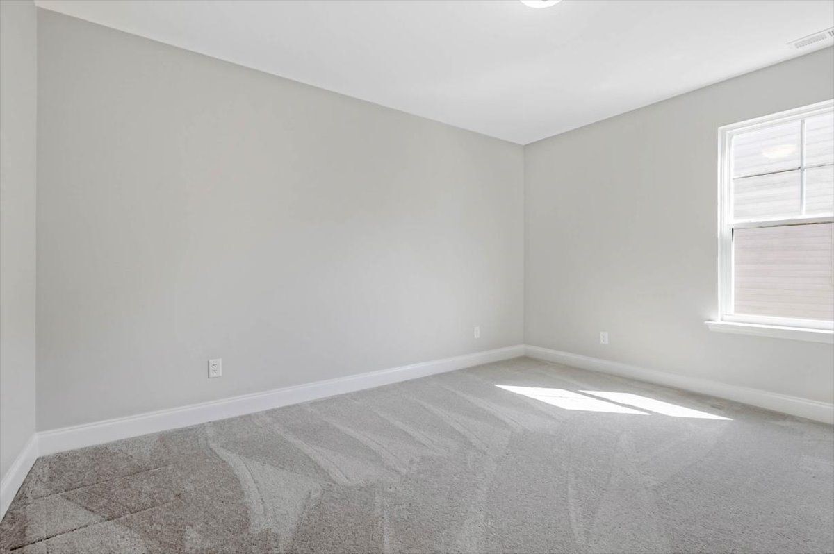 Building Photo - 1826 Oakvale Dr