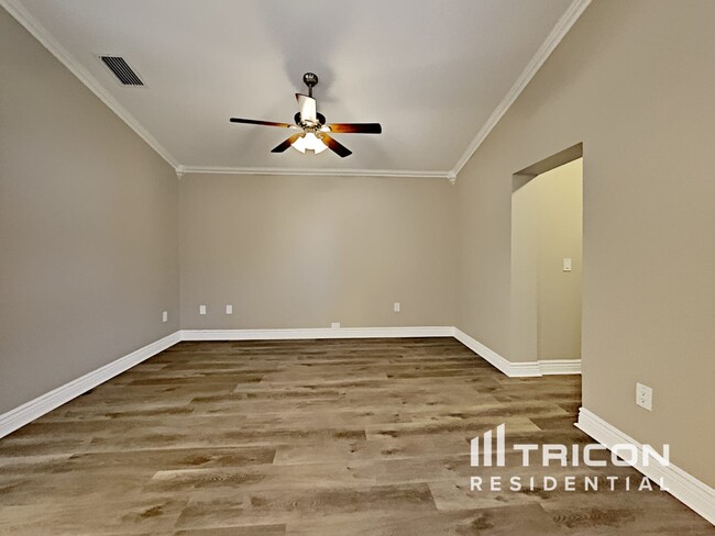 Building Photo - 8201 Golden Bear Loop