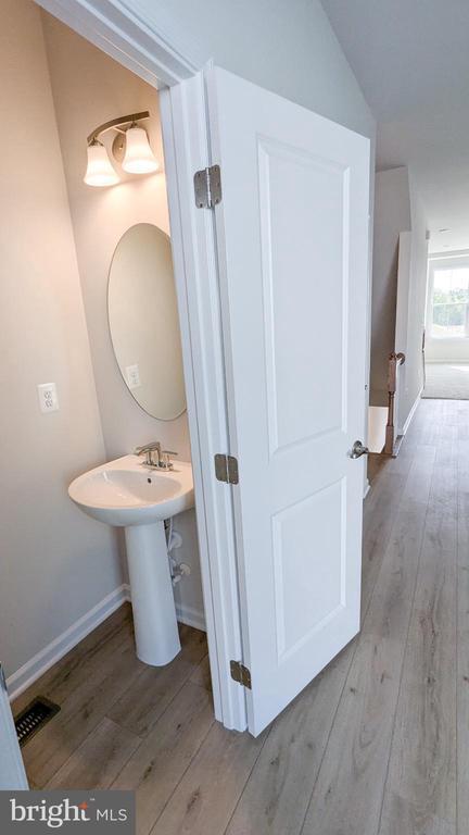 Building Photo - 9376 Tanfield Dr