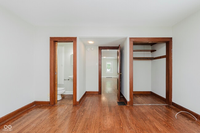 Building Photo - 6222 Kingsley Dr