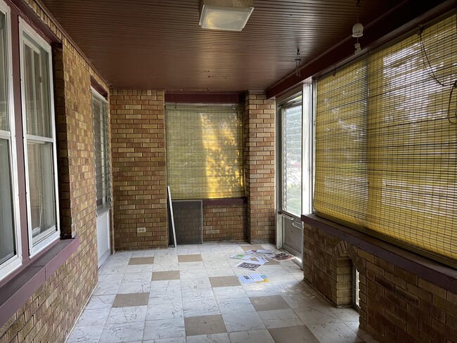 Building Photo - 4420 18th Ave