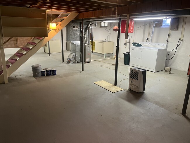 Building Photo - 4281 Middle Urbana Rd