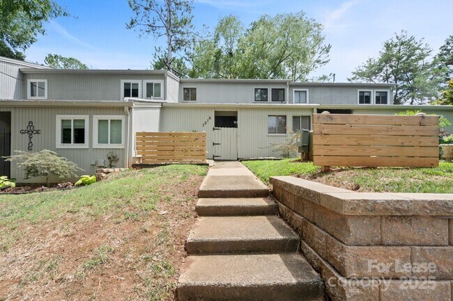 Building Photo - 7916 Horse Chestnut Ln