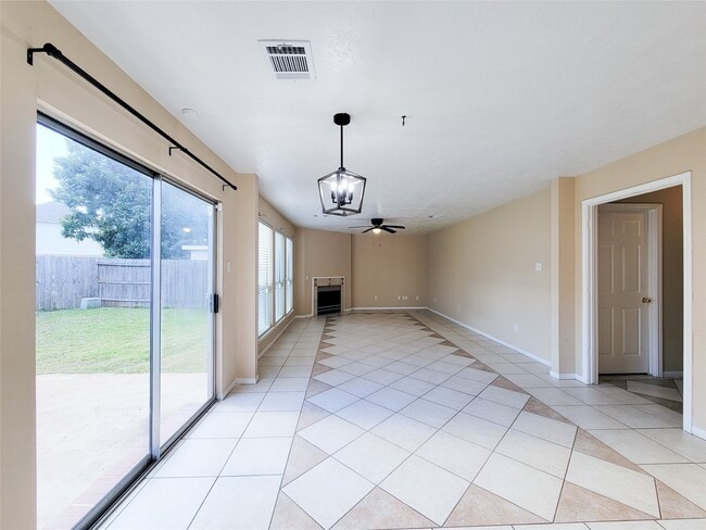 Building Photo - 4626 Jaymar Dr