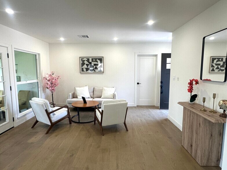 Building Photo - 16913 Covello St