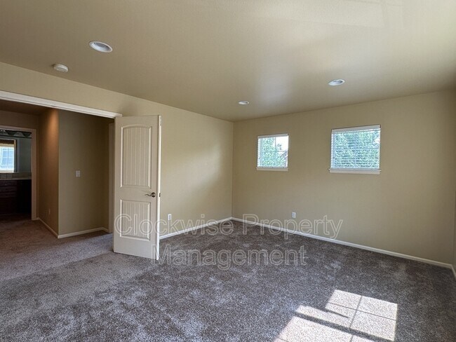 Building Photo - 6316 43rd St E