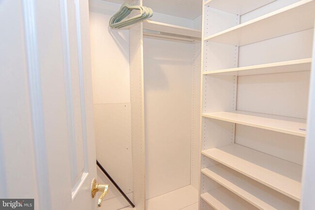 Building Photo - 20A Oscar Hammerstein Way