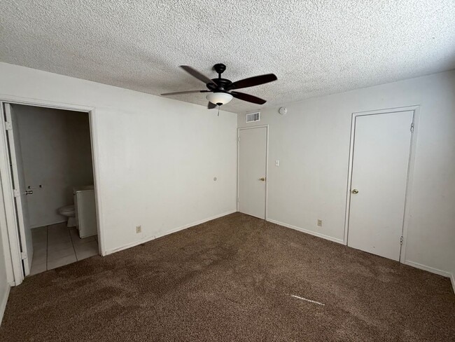 Building Photo - 507 Tyler St