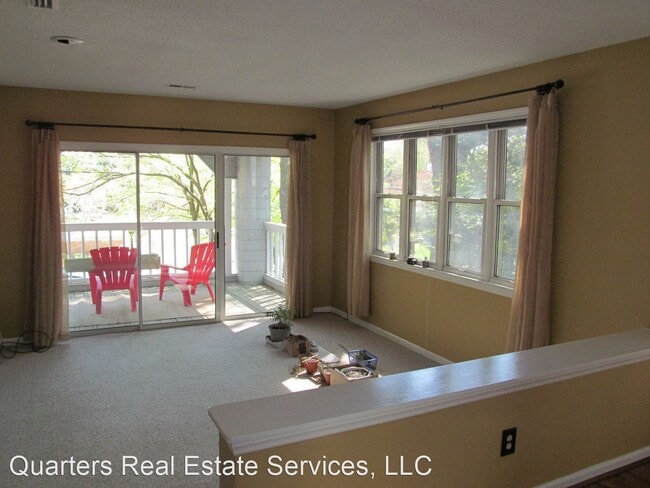 Building Photo - 2 br, 2 bath House - 245 Oakwood Court