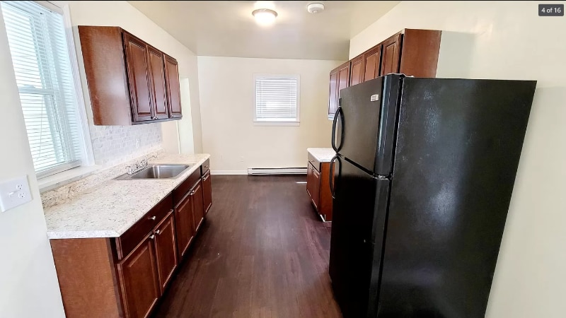 Building Photo - 1306 Bowen St