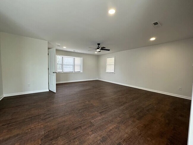 Building Photo - 2712 Garvin Rd NW