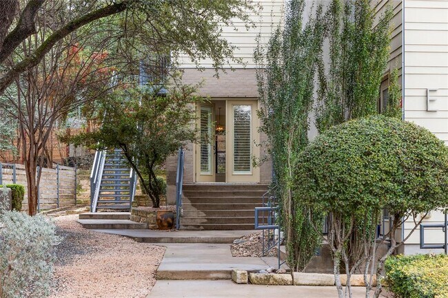Primary Photo - 707 Cardinal Ln