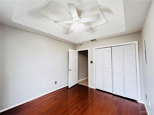 Building Photo - 18 La Vista St