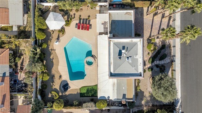 Building Photo - 2100 Westlund Dr