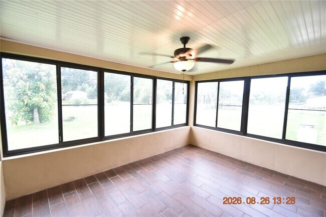 Building Photo - 12106 Waterview Dr