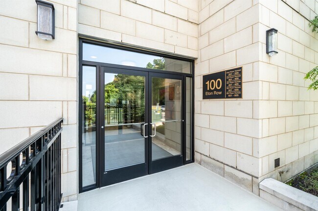 Building Photo - 100 Eton Row