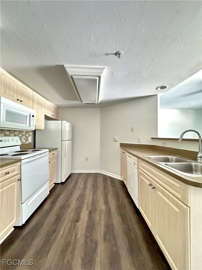 Building Photo - 1773 Four Mile Cove Pkwy